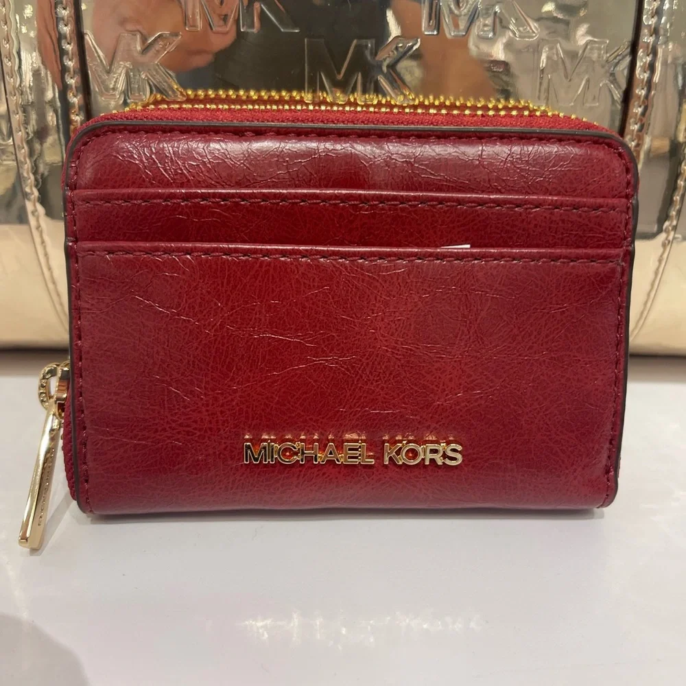 MICHAEL KORS Jet Set Medium Distressed Zip Around Card Case
Cherry
NWT - Picture 7 of 16